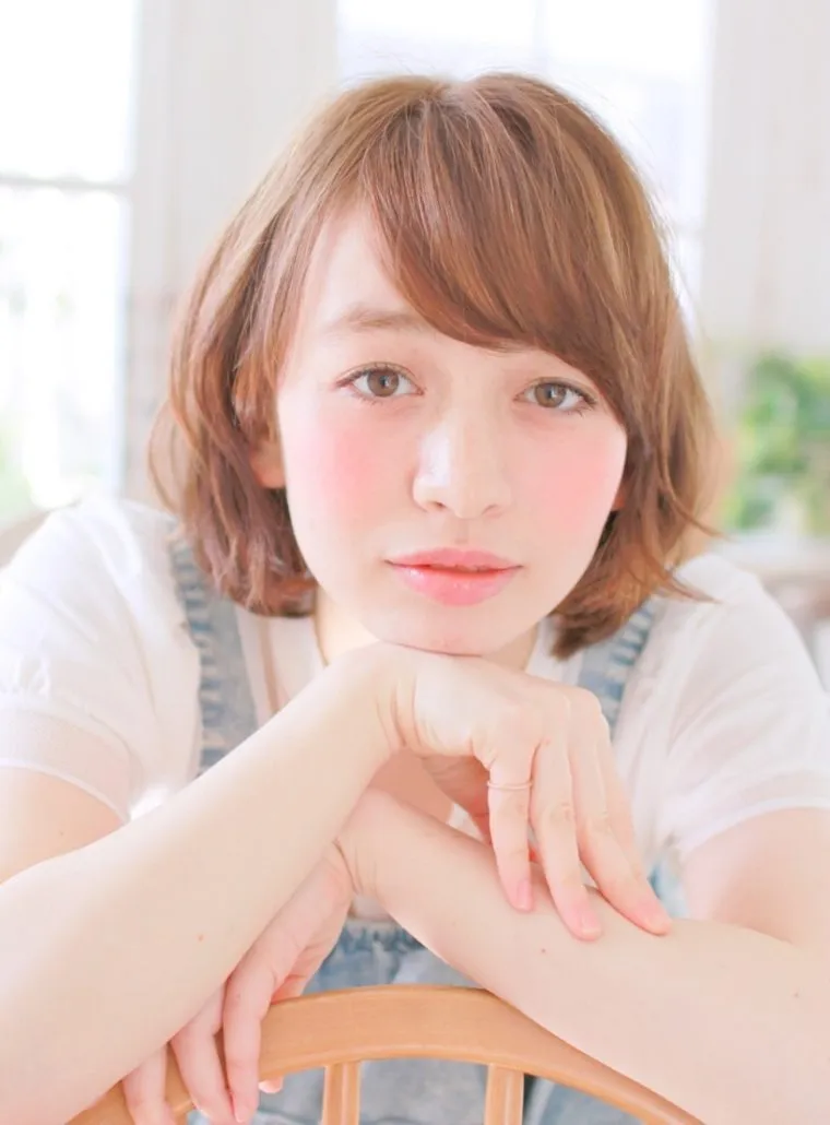 プラチナベージュショート